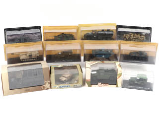 Lot 133 - DIVERS (12)