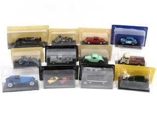Lot 150 - DIVERS (13)