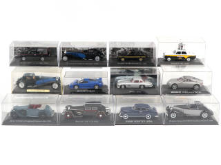Lot 153 - DIVERS (12)