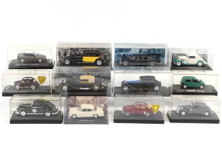 Lot 140 - DIVERS (12)