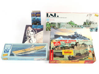 Lot 29 - DIVERS (7)