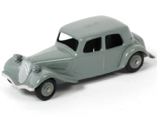 Lot 323 - DINKY TOYS (FRANCE) (1)