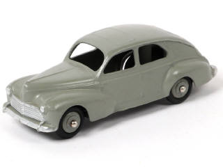 Lot 328 - DINKY TOYS (FRANCE) (1)