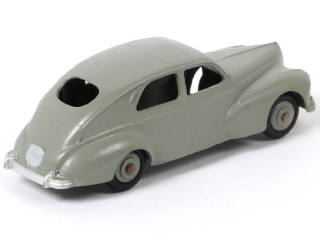 Lot 328 - DINKY TOYS (FRANCE) (1)