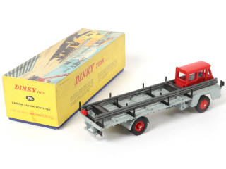 Lot 382 - DINKY TOYS (FRANCE) (1)