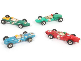 Lot 300 - DINKY TOYS (GB) (4)
