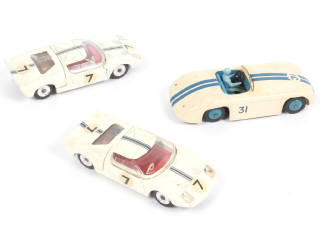 Lot 297 - DINKY TOYS (GB) (3)