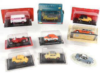 Lot 55 - DIVERS (9)