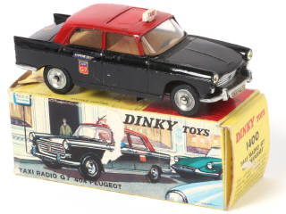 Lot 345 - DINKY TOYS (FRANCE) (1)