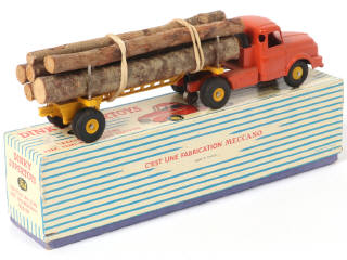 Lot 377 - DINKY TOYS (FRANCE) (1)