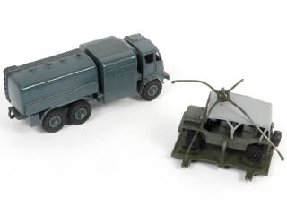 Lot 308 - DINKY TOYS (GB) (2)