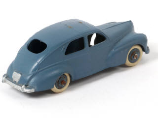 Lot 327 - DINKY TOYS (FRANCE) (1)