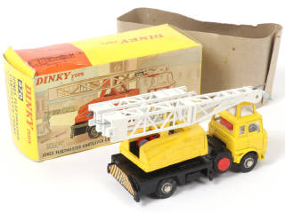 Lot 318 - DINKY TOYS (GB) (1)