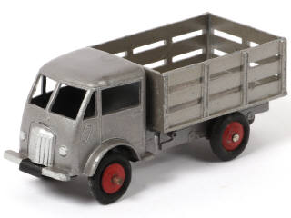 Lot 408 - DINKY TOYS (FRANCE) (1)