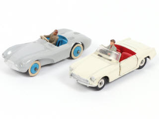Lot 329 - DINKY TOYS (GB) (2)