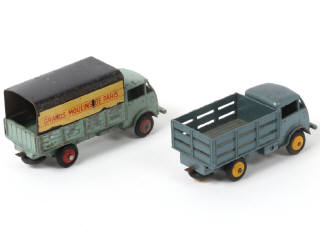 Lot 431 - DINKY TOYS (FRANCE) (2)