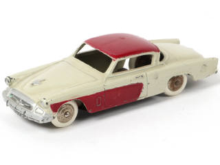Lot 402 - DINKY TOYS (FRANCE) (1)