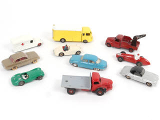 Lot 373 - DINKY TOYS (10)