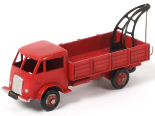Lot 409 - DINKY TOYS (FRANCE) (1)