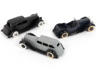 Lot 343 - DINKY TOYS (GB) (3)