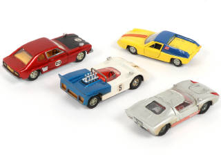 Lot 357 - DINKY TOYS (GB) (4)