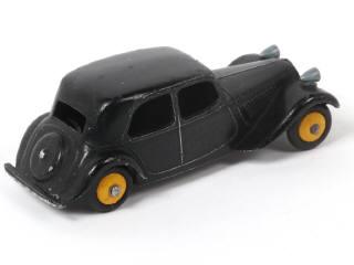 Lot 391 - DINKY TOYS (FRANCE) (1)