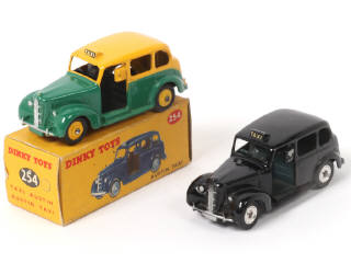 Lot 337 - DINKY TOYS (GB) (2)