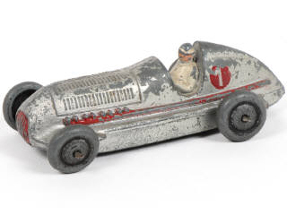 Lot 387 - DINKY TOYS (FRANCE) (1)