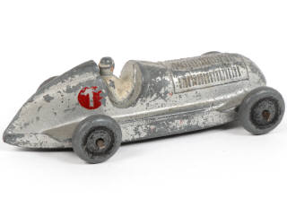 Lot 387 - DINKY TOYS (FRANCE) (1)