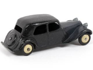 Lot 392 - DINKY TOYS (FRANCE) (1)