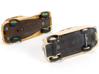 Lot 325 - DINKY TOYS (GB) (2)