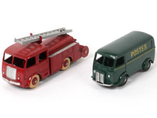 Lot 429 - DINKY TOYS (FRANCE) (2)
