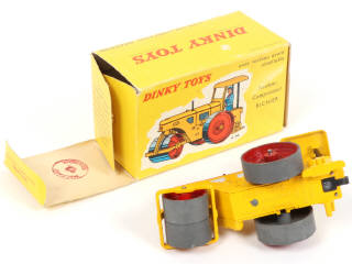 Lot 418 - DINKY TOYS (FRANCE) (1)