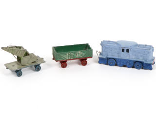 Lot 386 - DINKY TOYS (FRANCE) (1)