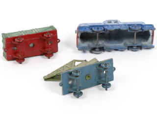 Lot 386 - DINKY TOYS (FRANCE) (1)