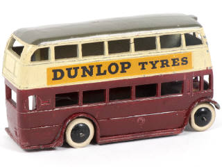 Lot 304 - DINKY TOYS (GB) (1)