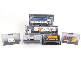 Lot 48 - DIVERS (6)