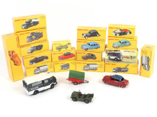 Lot 460 - DINKY TOYS (FRANCE) (21)
