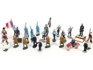 Lot 8 - DIVERS (26)