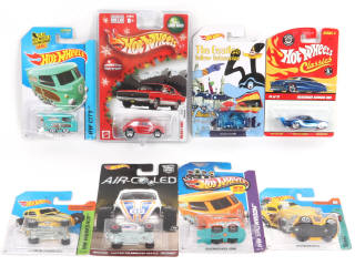 Lot 82 - HOT WHEELS (USA) (8)