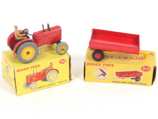 Lot 381 - DINKY TOYS (GB) (2)