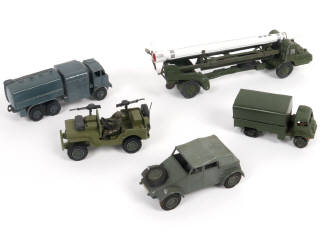 Lot 403 - DINKY TOYS (GB) (5)