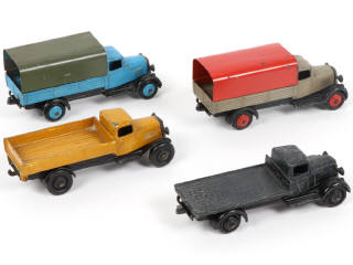 Lot 401 - DINKY TOYS (GB) (4)