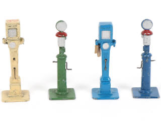 Lot 459 - DINKY TOYS (FRANCE) (9)