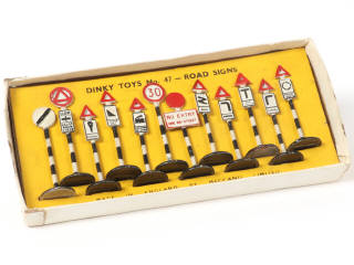 Lot 296 - DINKY TOYS (GB) (1)