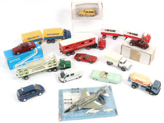 Lot 62 - DIVERS (14)