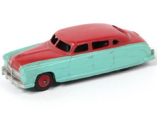 Lot 305 - DINKY TOYS (GB) (1)