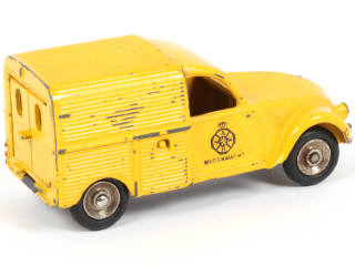 Lot 421 - DINKY TOYS (FRANCE) (1)