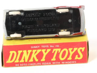 Lot 320 - DINKY TOYS (GB) (1)