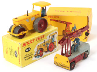 Lot 451 - DINKY TOYS (FRANCE) (2)